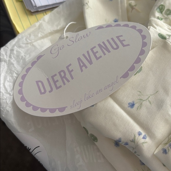 Djerf Avenue
Go slow Marula Bloom
Size Small
Both pants and shirt - Picture 2 of 3